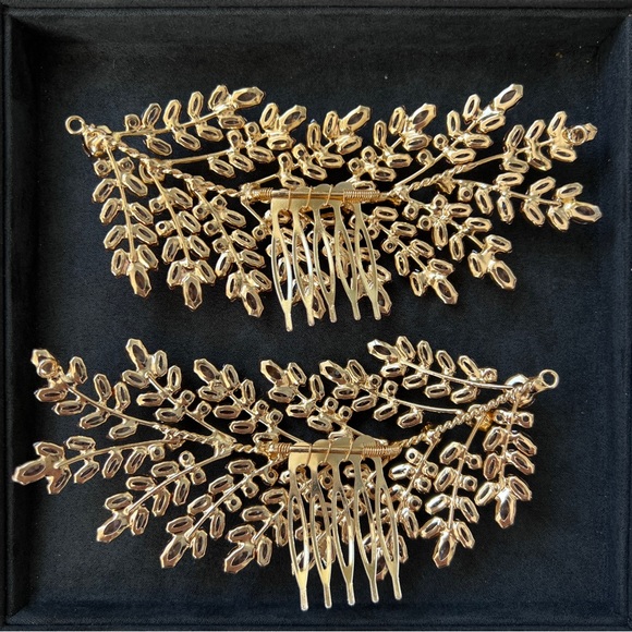Gold plated Greek inspired hair pieces - Picture 3 of 3